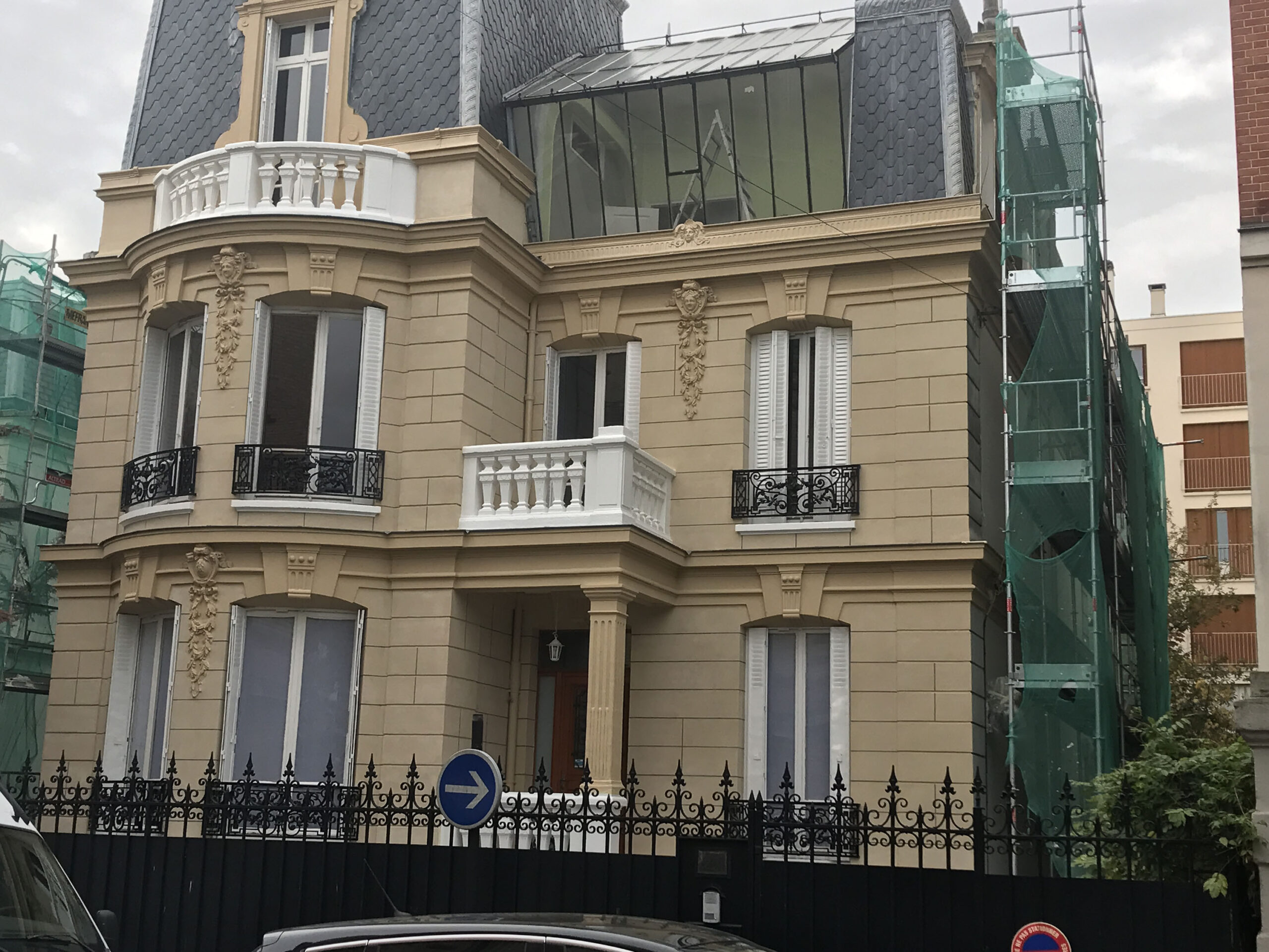 entreprise spécialisée en ravalement de façade à paris 15, située rive gauche. experts en rénovation et entretien pour valoriser et protéger votre bâtiment.