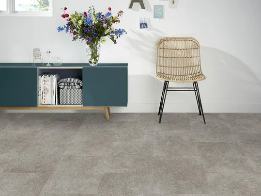 découvrez des solutions faciles et tendance pour recouvrir votre carrelage au sol et transformer votre intérieur sans travaux lourds.