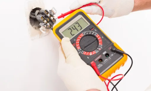 remise aux normes electricite expert en remise aux normes de l'électricité, nous garantissons la sécurité et la conformité de vos installations électriques selon les réglementations en vigueur.