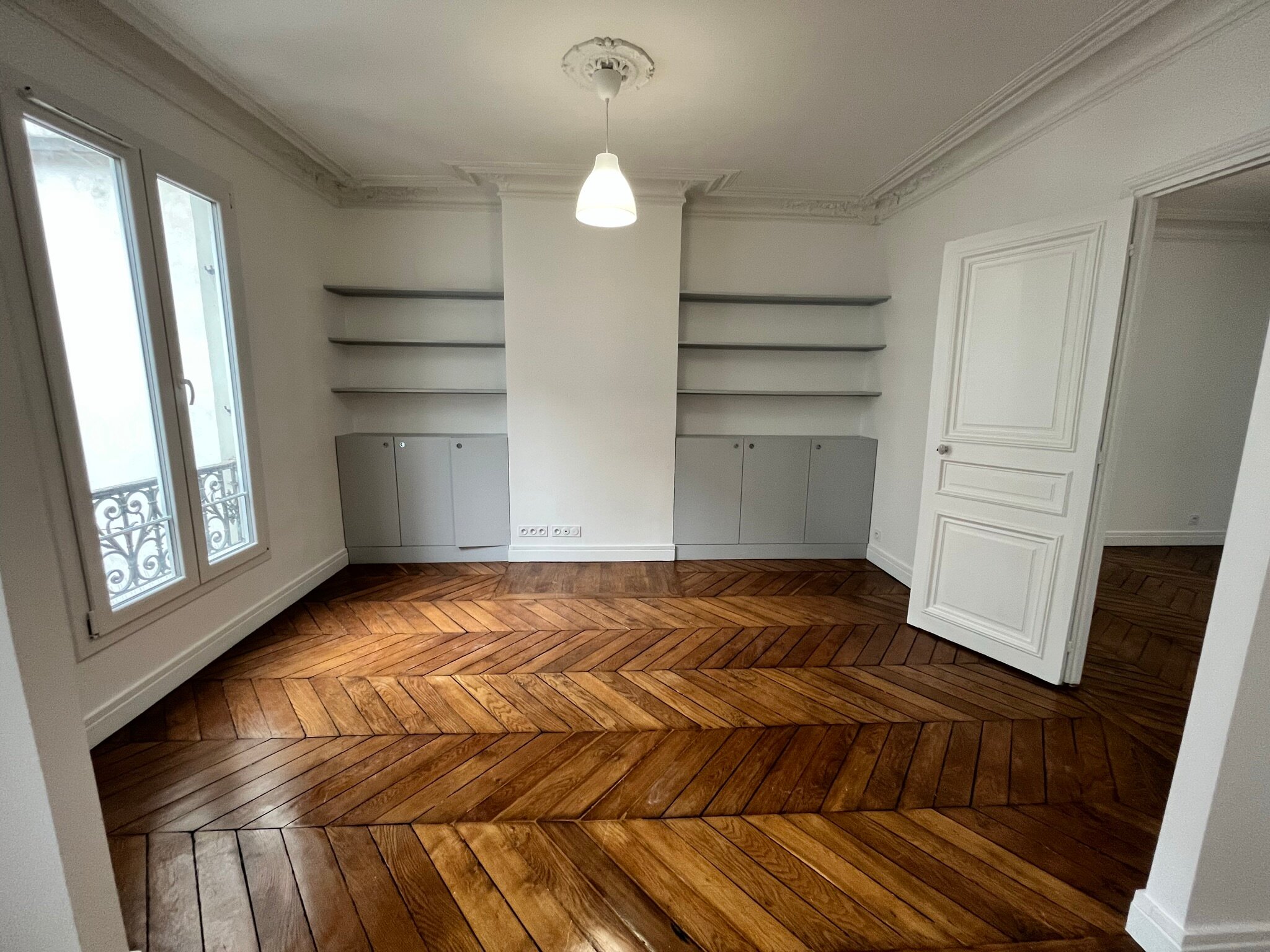 découvrez nos services experts de rénovation d'appartement pour transformer votre intérieur avec style et qualité.