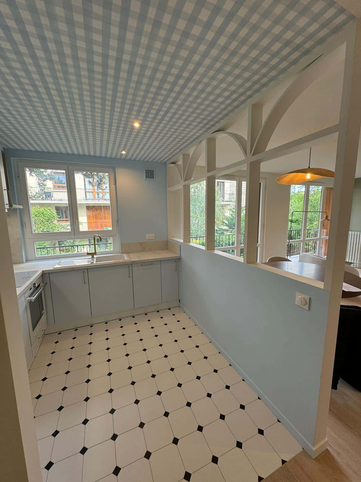 découvrez nos services de rénovation d'appartement à sèvres avec des experts qualifiés. transformez votre intérieur en un espace moderne et fonctionnel grâce à notre savoir-faire professionnel.