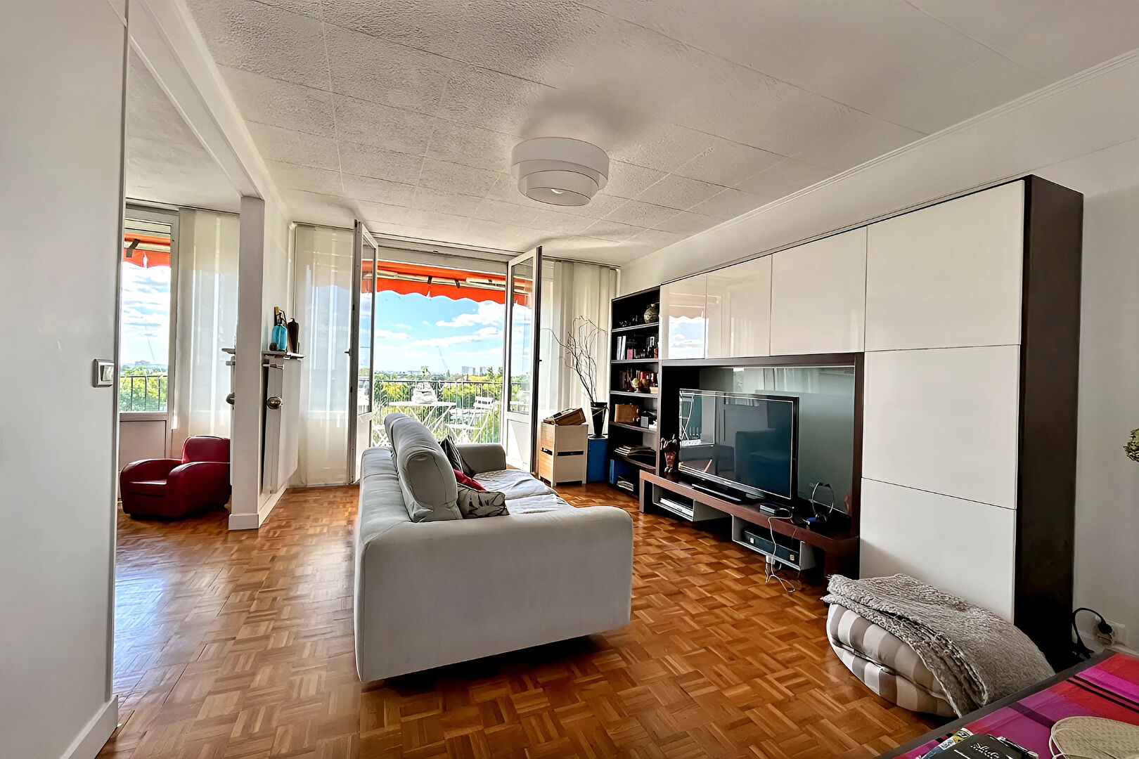 expert en rénovation d'appartement à vitry-sur-seine, nous transformons votre intérieur avec des solutions sur mesure, alliant qualité et respect des délais.