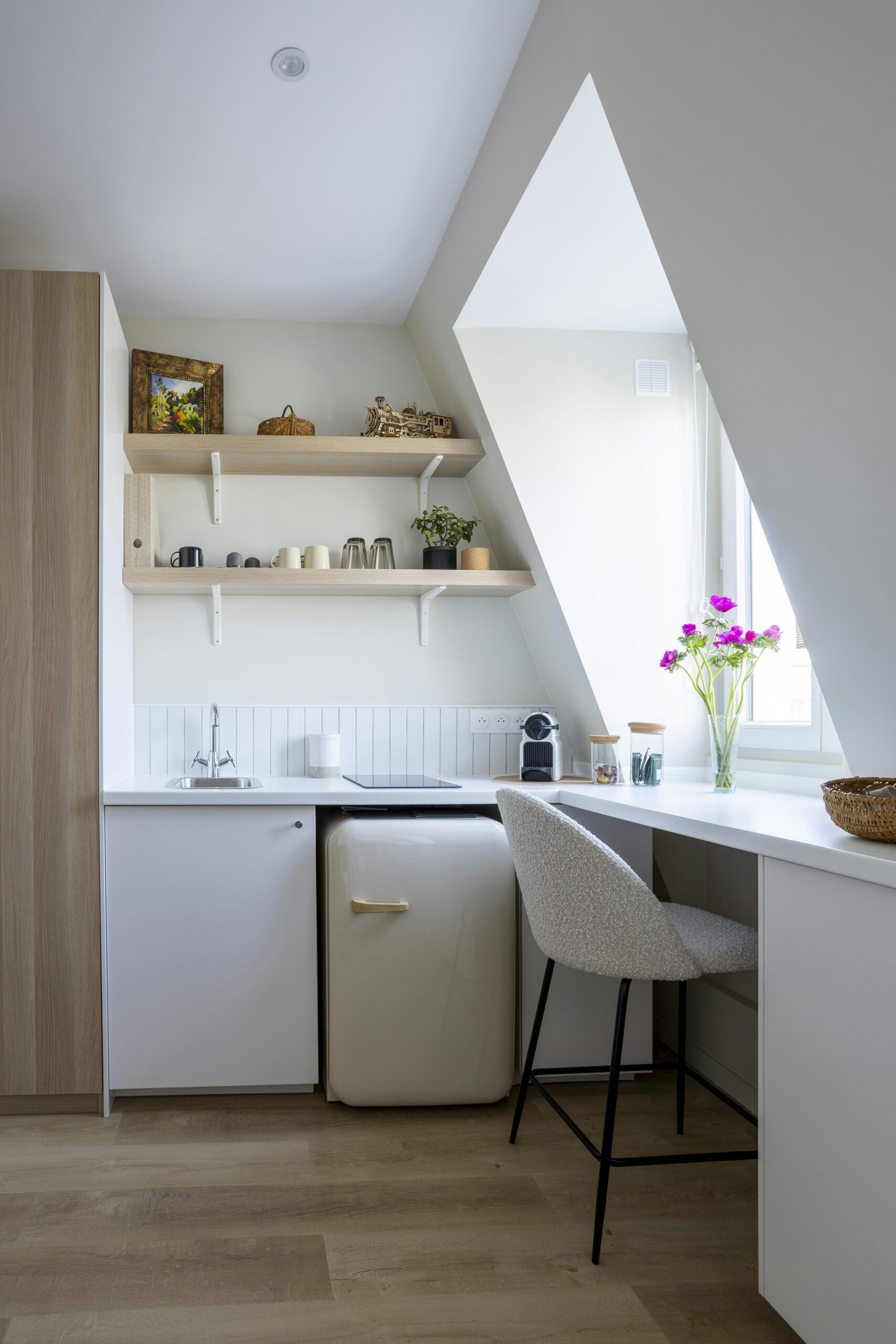 découvrez tout ce qu'il faut savoir sur le coût au m² pour la rénovation d'un appartement et comment établir un budget précis pour vos travaux.