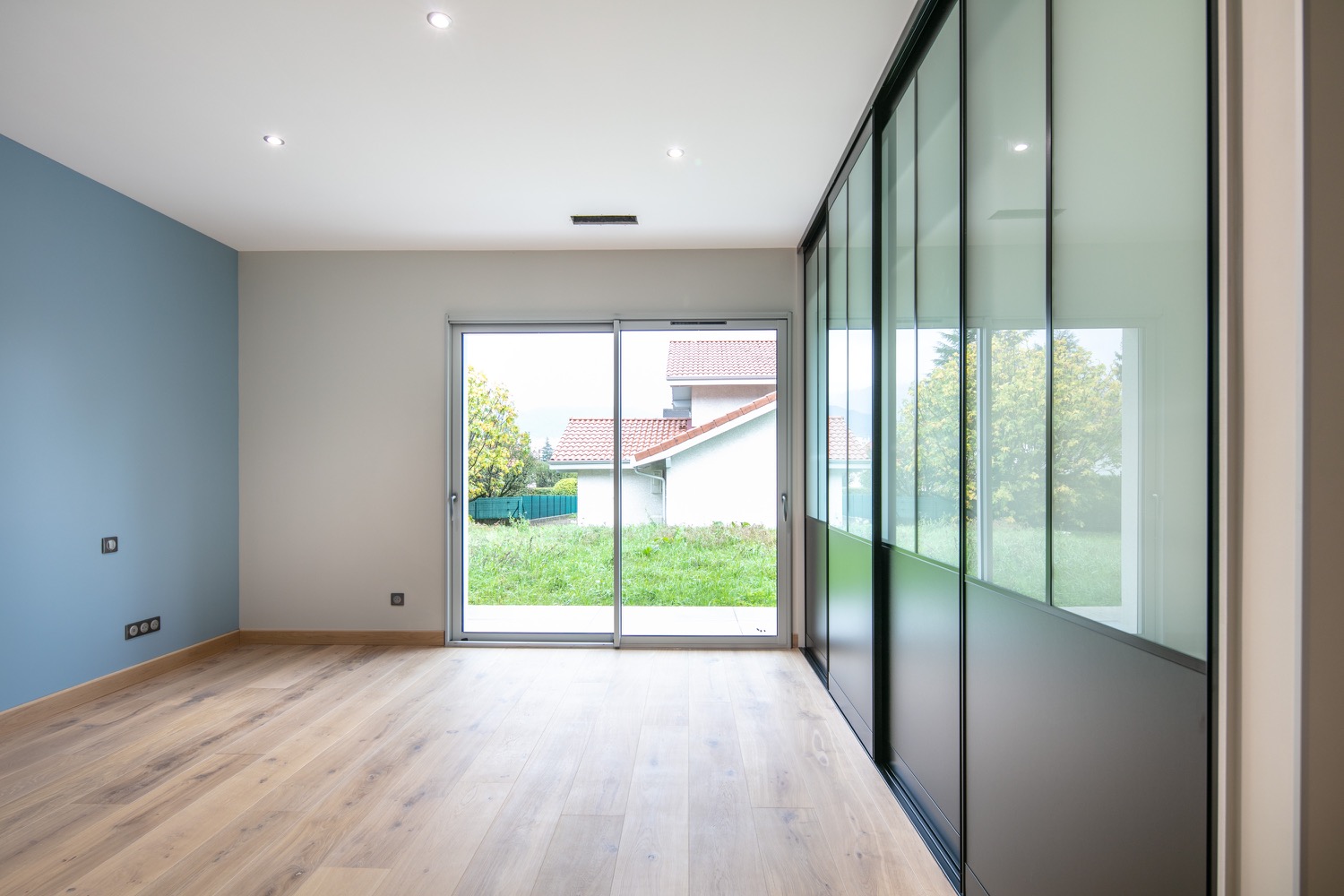 découvrez nos services professionnels de rénovation d'appartement à grenoble pour transformer votre intérieur avec qualité et savoir-faire.