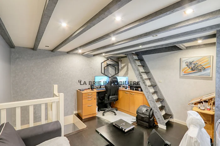 expert en rénovation d'appartement à marolles-en-brie (94440), nous transformons votre intérieur selon vos envies avec des matériaux de qualité et un savoir-faire professionnel.