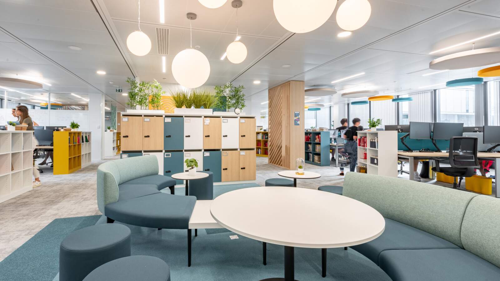 découvrez nos services experts de rénovation de bureaux à paris pour un espace de travail moderne, fonctionnel et adapté à vos besoins professionnels.