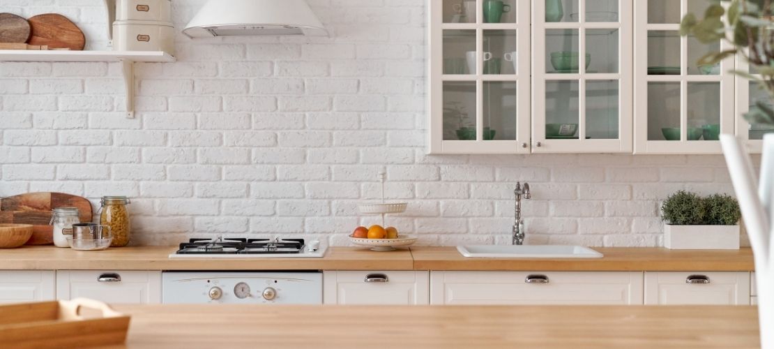 découvrez nos solutions de rénovation de cuisine pour transformer votre espace en un lieu moderne, fonctionnel et convivial.