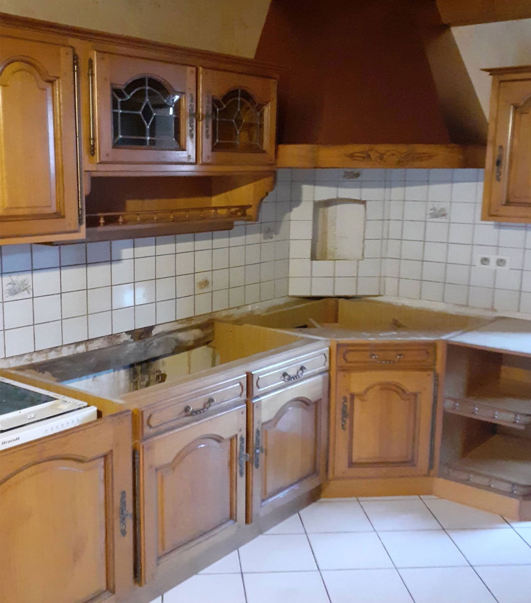 découvrez nos solutions innovantes pour la rénovation de votre cuisine, alliant design moderne et fonctionnalité optimale.