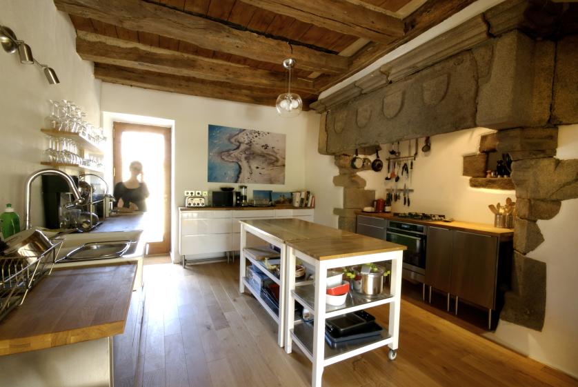 découvrez nos services de rénovation de cuisine à la houssaye-en-brie pour transformer votre espace culinaire en un lieu moderne, fonctionnel et esthétique.