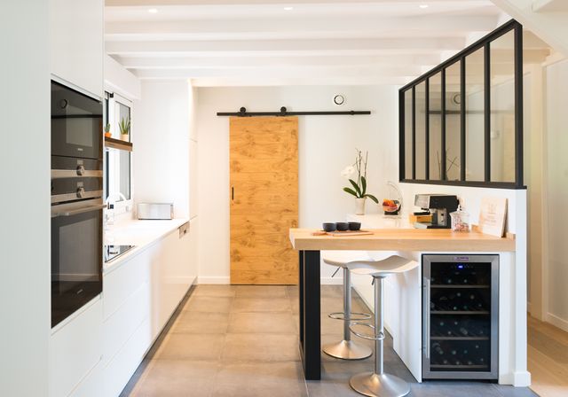 découvrez des conseils pratiques et des idées inspirantes pour la rénovation de votre cuisine à thoiry. transformez votre espace cuisine avec style et fonctionnalité.