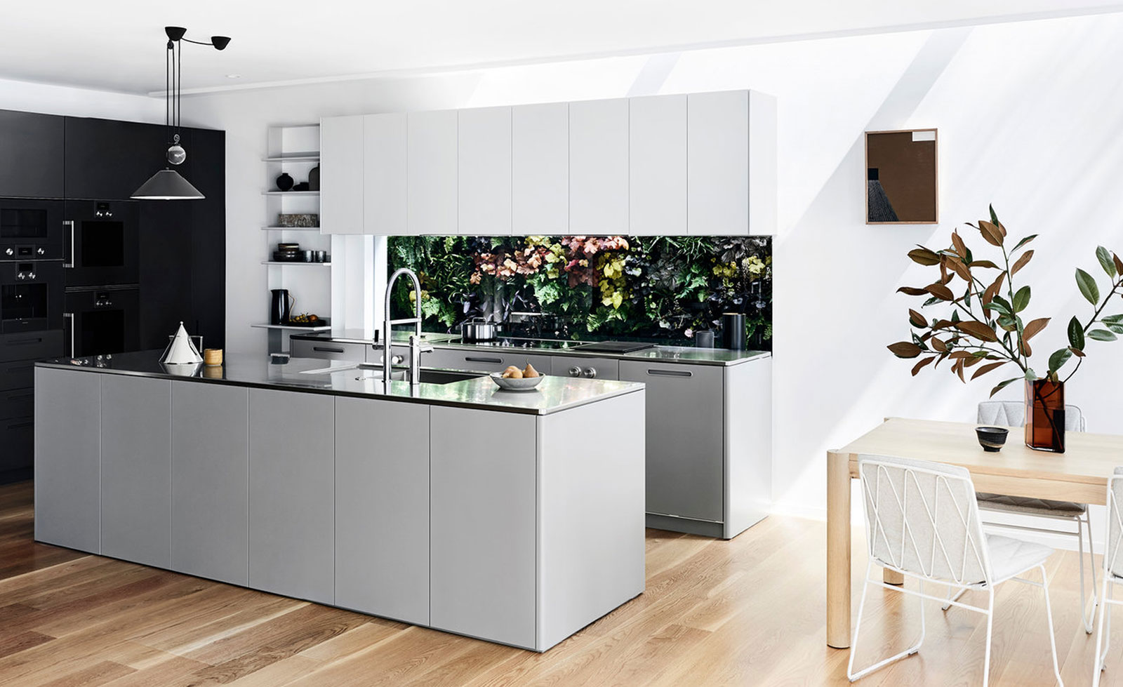 découvrez nos services de rénovation de cuisine à vélizy pour transformer votre espace en un lieu moderne et fonctionnel. qualité et savoir-faire garantis.