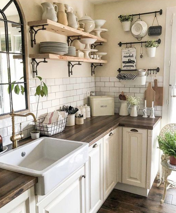 découvrez nos conseils et astuces pour la rénovation de votre cuisine ancienne, alliant charme d'époque et modernité pour un espace fonctionnel et esthétique.