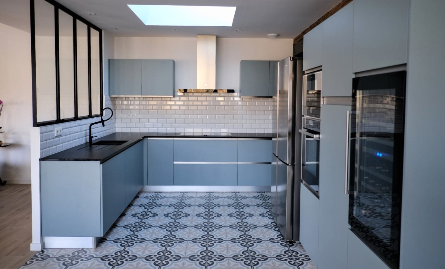 découvrez nos services professionnels de rénovation de cuisine à gouvernes pour transformer votre espace culinaire avec style et fonctionnalité.