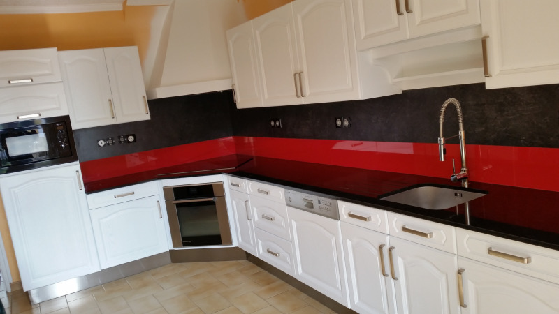 expert en rénovation de cuisine à grez-sur-loing, nous transformons votre espace en un lieu moderne, fonctionnel et convivial. contactez-nous pour un projet sur mesure.