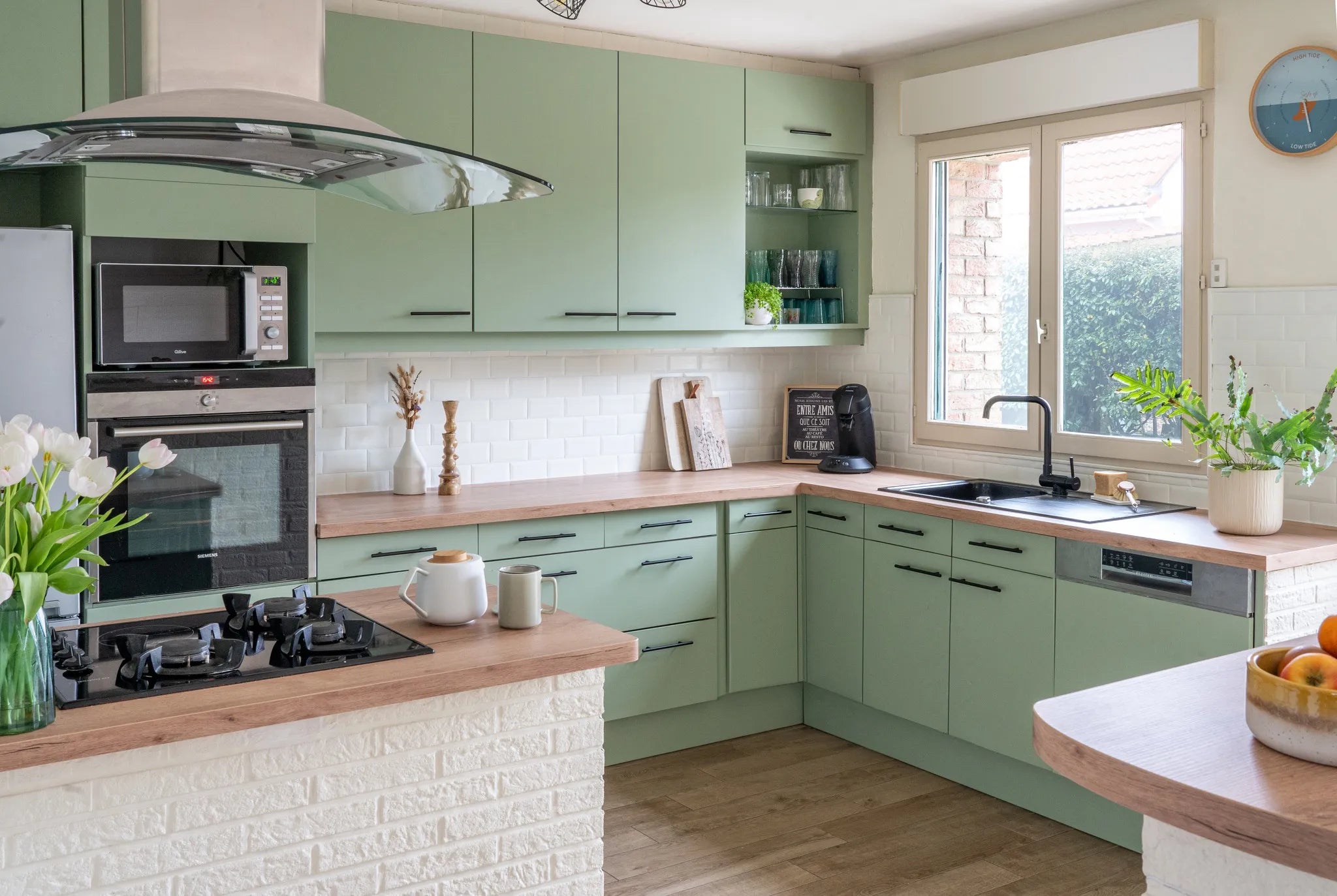 découvrez nos services professionnels de rénovation de cuisine à le plessis-l'évêque. transformez votre espace culinaire avec des solutions sur mesure, alliant design et fonctionnalité.