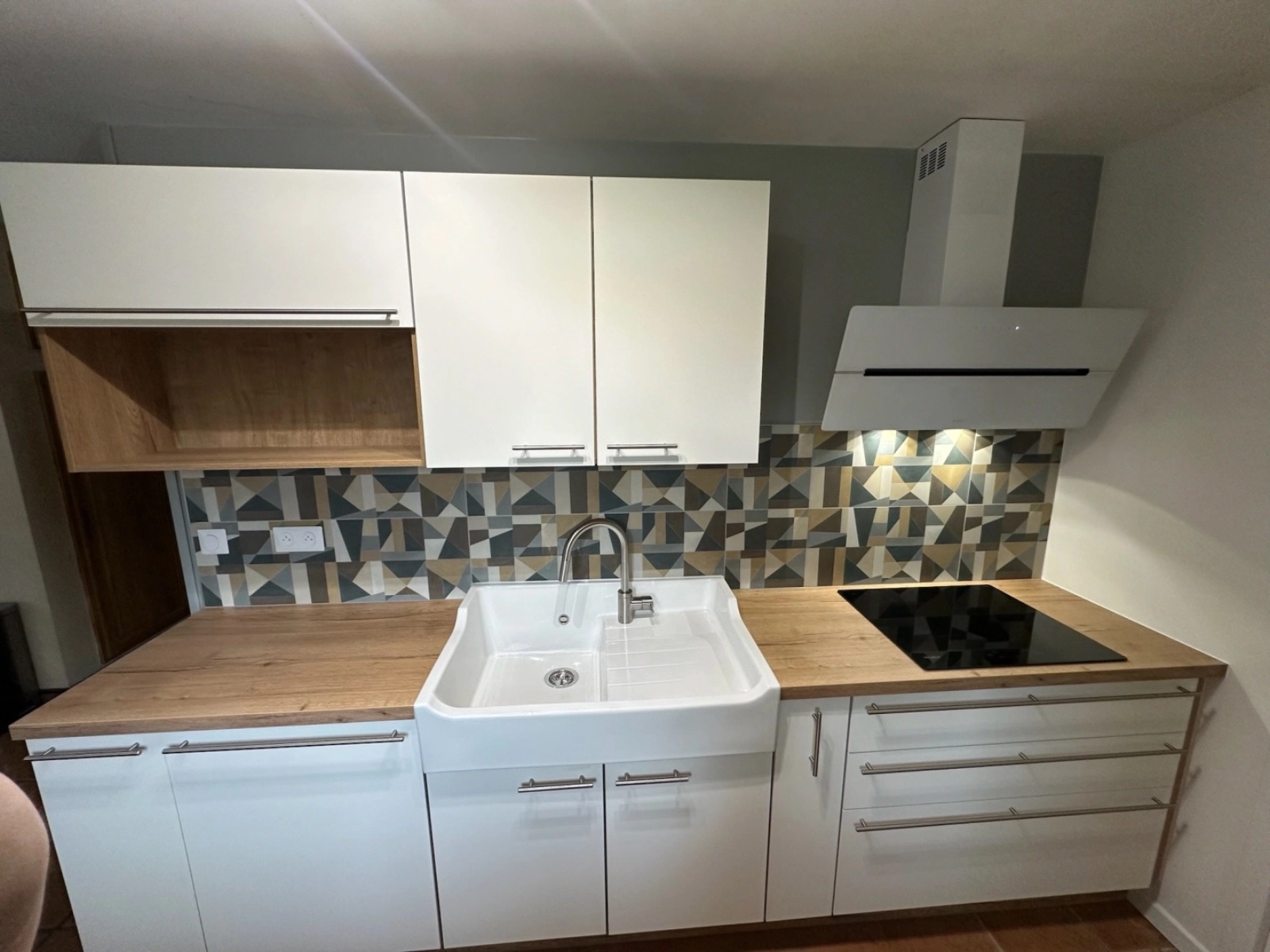 expert en rénovation de cuisine à les marêts (77560), nous transformons votre espace culinaire avec des solutions modernes et sur mesure pour allier fonctionnalité et esthétique.