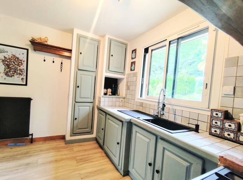 service professionnel de rénovation de cuisine à madeleine-sur-loing : transformation complète, design sur mesure et conseils personnalisés pour une cuisine moderne et fonctionnelle.