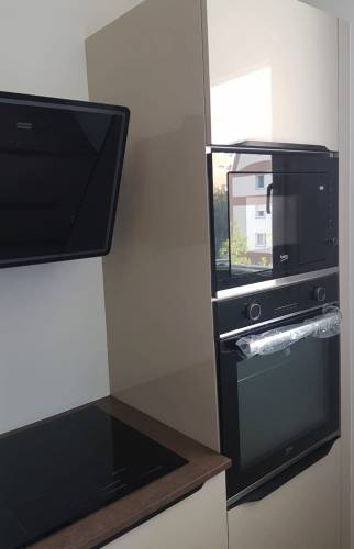 expert en rénovation de cuisine à montigny-le-bretonneux, nous transformons votre espace avec des solutions sur mesure, modernes et fonctionnelles. contactez-nous pour un devis personnalisé.