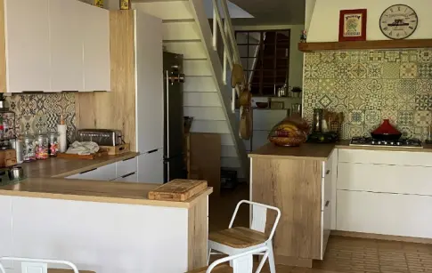 service professionnel de rénovation de cuisine à saint-cyr-l'école. transformez votre espace avec des experts locaux pour une cuisine moderne et fonctionnelle.