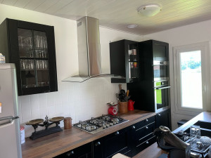 découvrez nos services de rénovation de cuisine à sainte-mesme pour transformer votre espace culinaire en un lieu moderne et fonctionnel. expertise et qualité garanties.