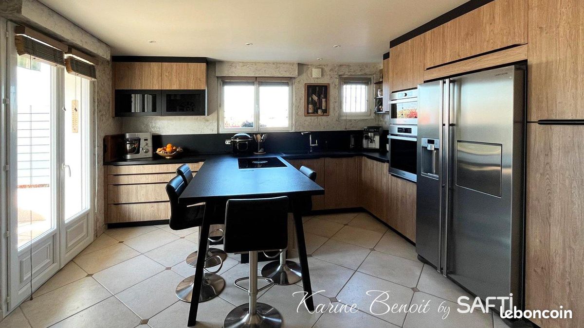 découvrez nos services de rénovation de cuisine à saintry-sur-seine pour transformer votre espace en un lieu moderne et fonctionnel. qualité et savoir-faire garantis.