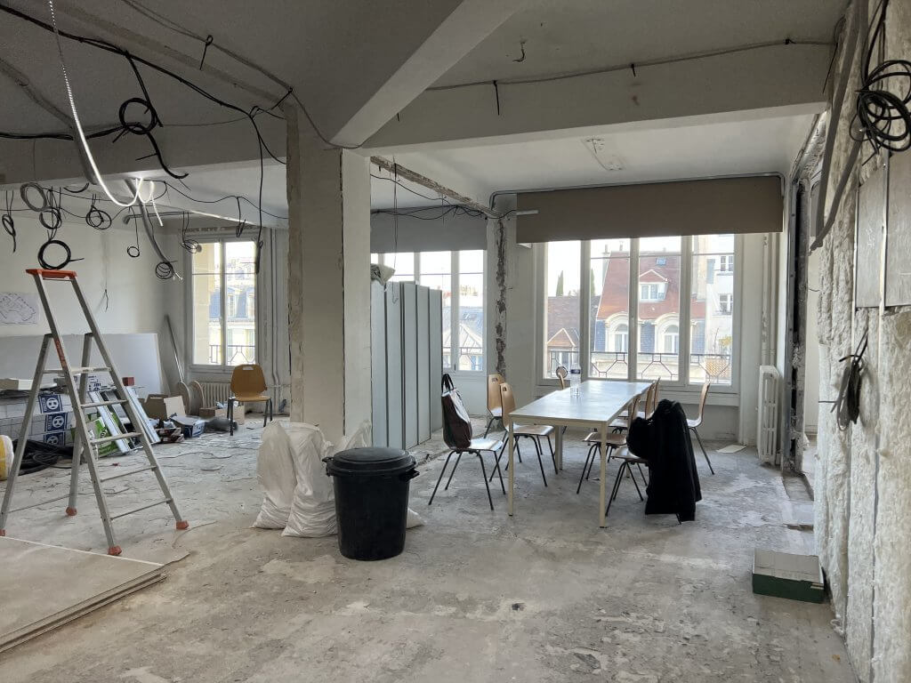 découvrez comment la rénovation de bureaux à paris peut transformer votre espace de travail pour stimuler la productivité et le bien-être de vos équipes.