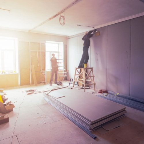 découvrez nos conseils et solutions pour la rénovation électrique de votre maison ancienne, garantissant sécurité, conformité et modernité tout en respectant le charme de l'ancien.