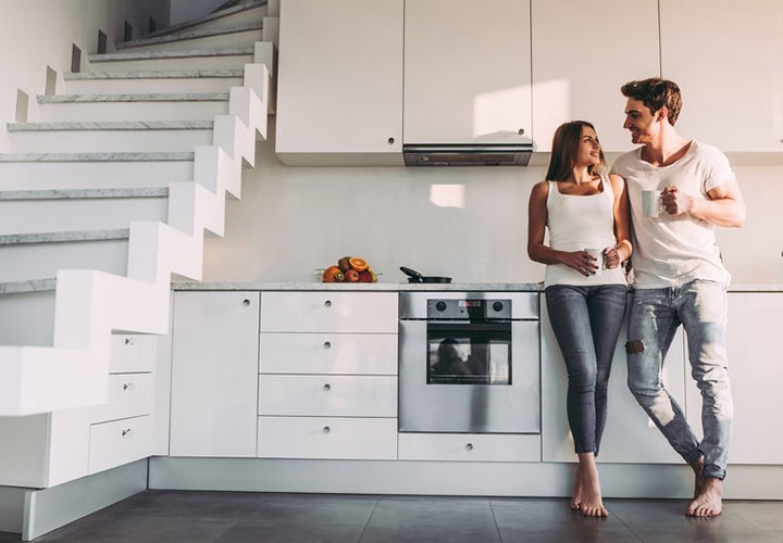 assurez la sécurité de votre habitation et optimisez la valeur de votre bien grâce à une rénovation électrique professionnelle et conforme aux normes actuelles.