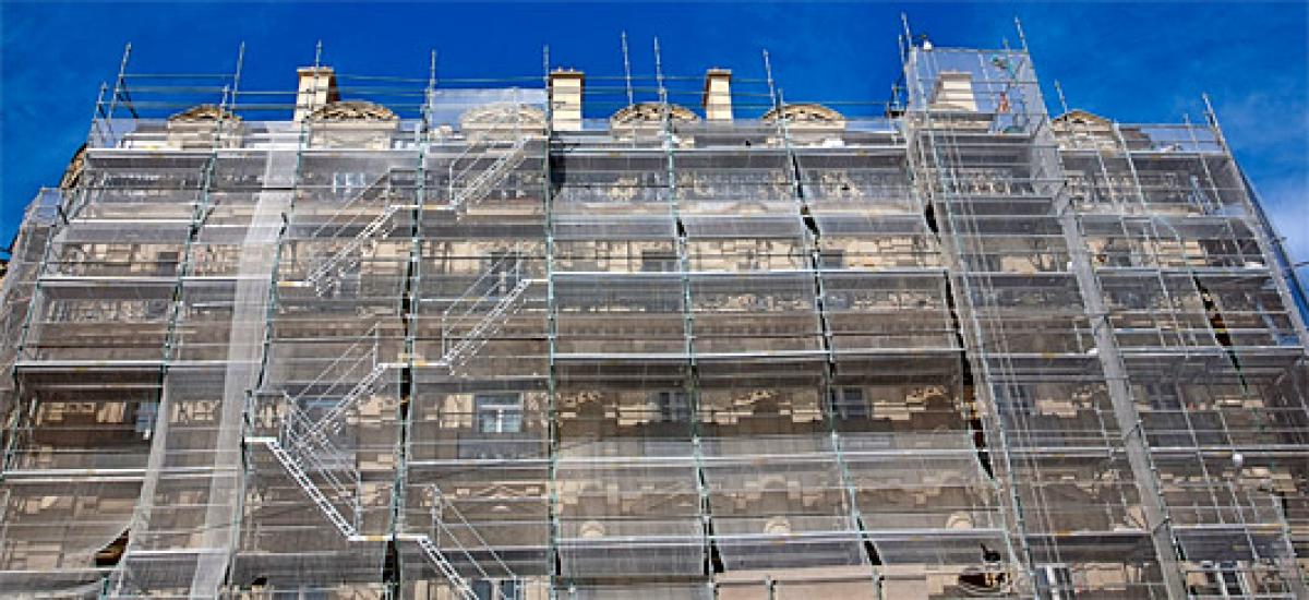 découvrez nos solutions de rénovation énergétique pour améliorer l'efficacité de votre logement, réduire vos factures d'énergie et contribuer à la protection de l'environnement.