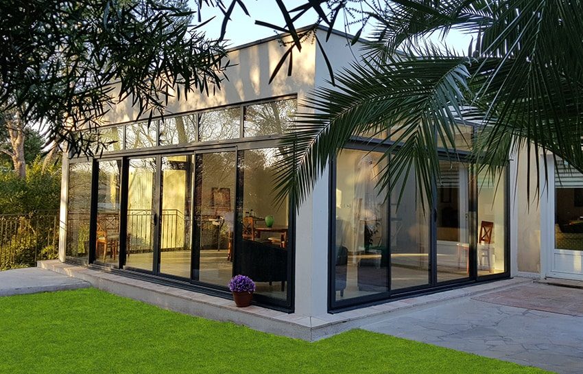 découvrez nos services professionnels de rénovation et d'agrandissement pour transformer et optimiser votre espace de vie avec qualité et expertise.