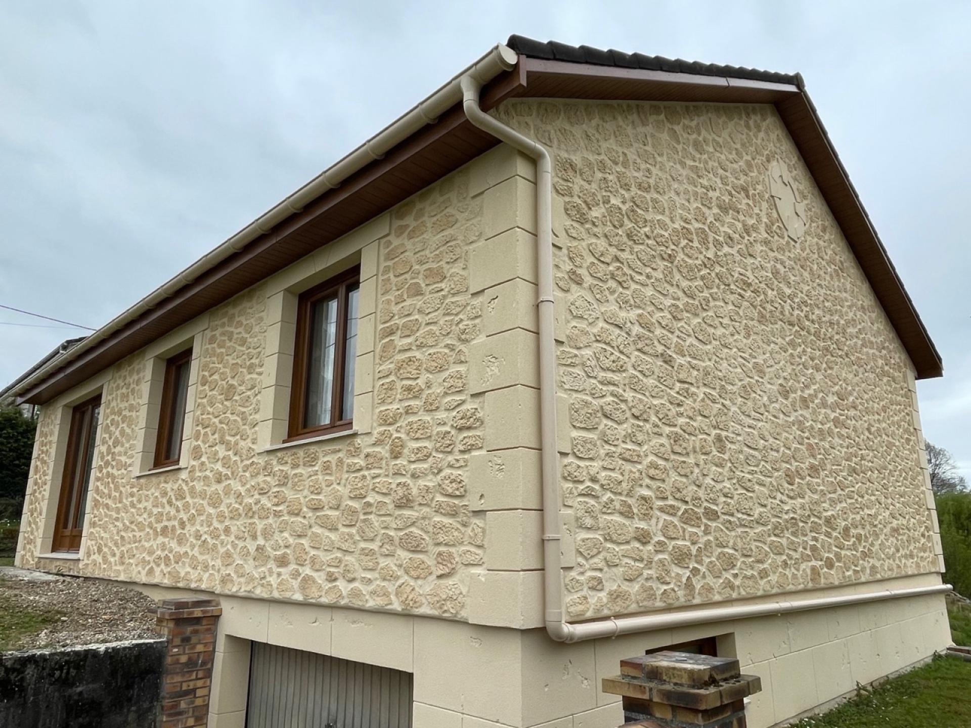 découvrez nos services de rénovation de façades en pierre au meilleur prix, alliant qualité et durabilité pour redonner vie à votre bâtiment.