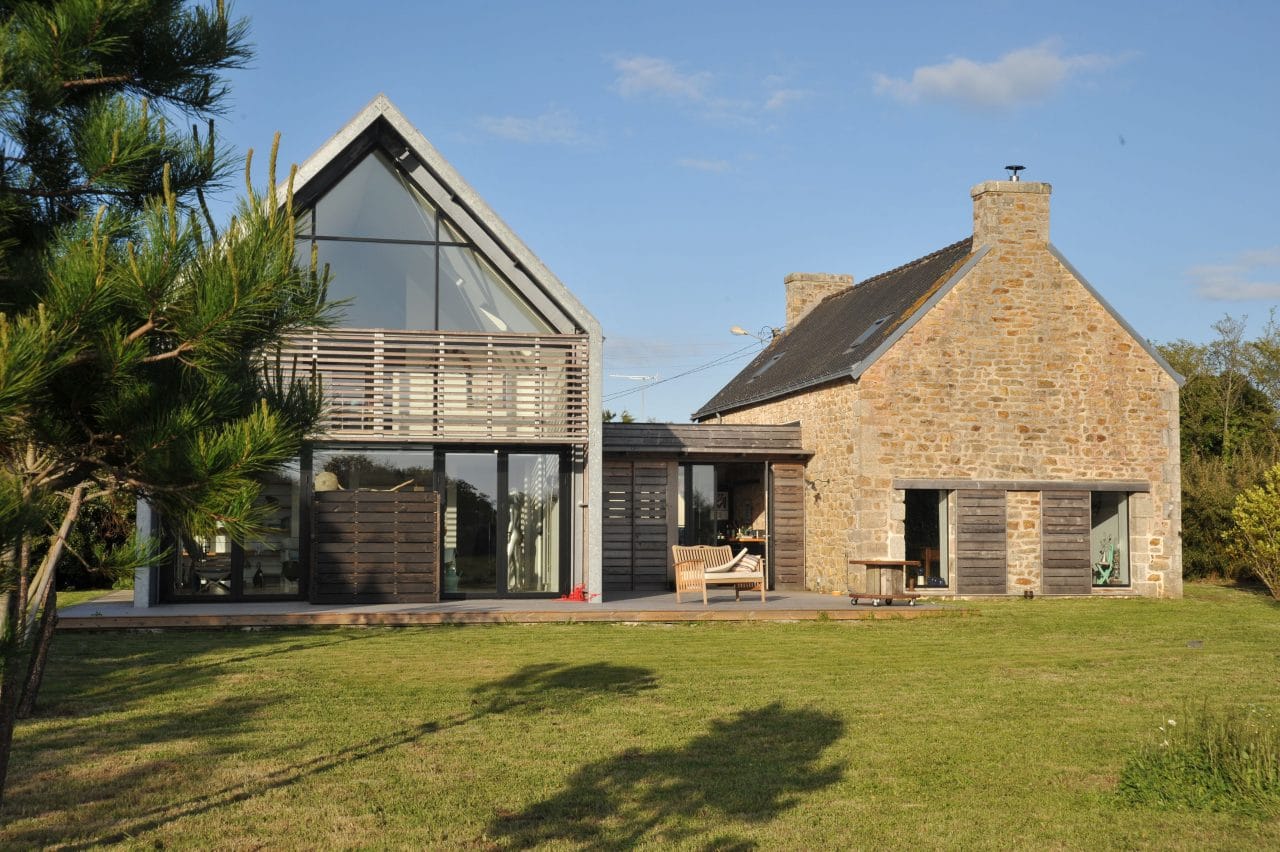 estimez le prix de votre rénovation de ferme et transformez votre habitation sans surprise grâce à nos conseils d'experts.