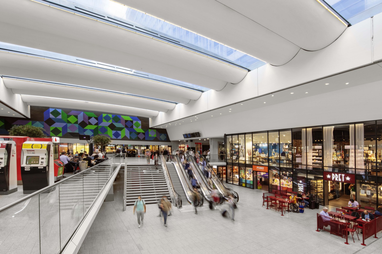 découvrez le projet de rénovation de la gare montparnasse prévu pour 2025, alliant modernité et confort pour offrir une expérience améliorée aux voyageurs.