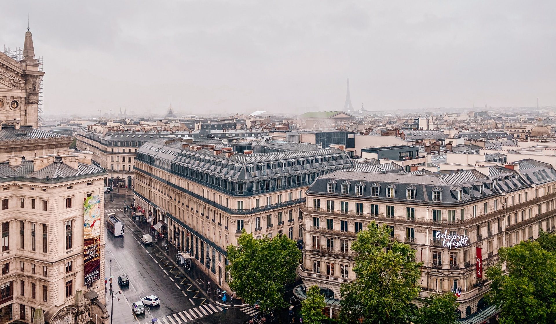 téléchargez notre guide pdf complet sur la rénovation haussmann à paris, découvrez des conseils pratiques, des idées de design et les étapes clés pour transformer votre appartement haussmannien.