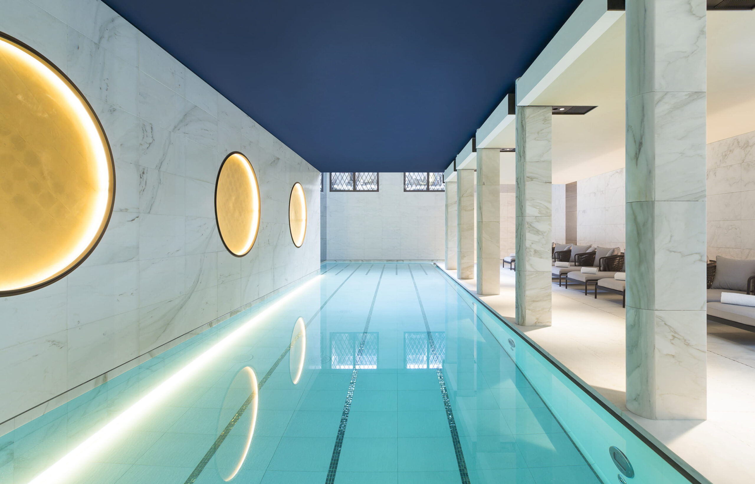 découvrez les tendances 2014 pour la rénovation d'hôtels à paris et transformez votre établissement avec style et modernité.