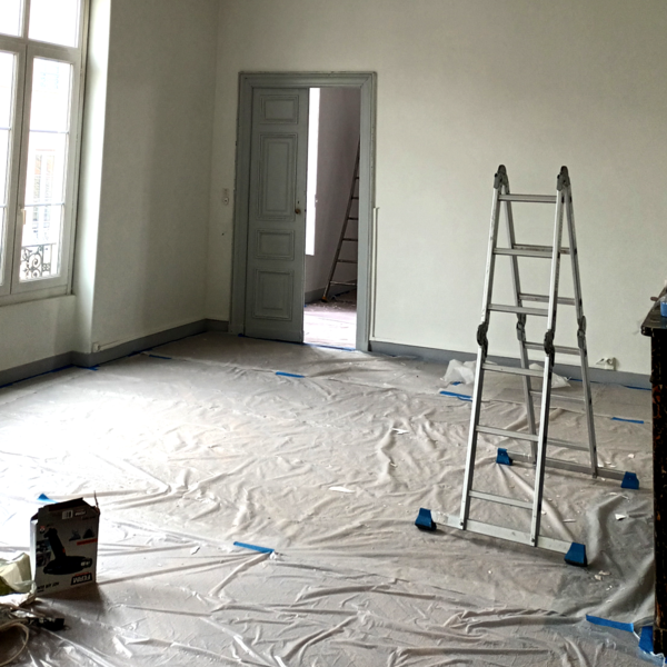 découvrez nos services de rénovation intérieure pour transformer votre espace avec style et confort. expertise, qualité et design sur mesure pour votre habitat.