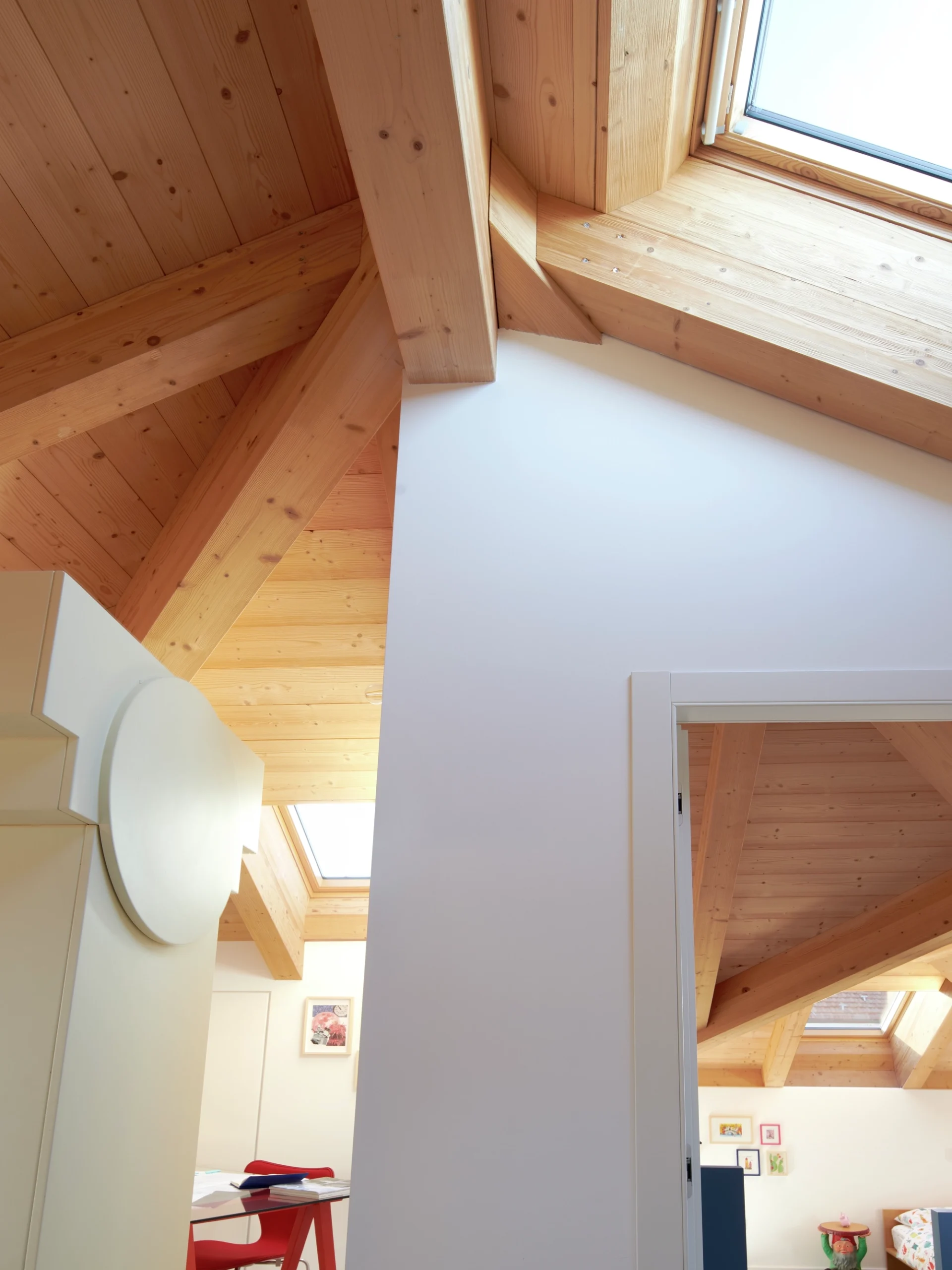 découvrez notre guide complet sur la rénovation d'une maison de maître : estimez les coûts, découvrez les étapes clés et maximisez la valeur de votre bien.