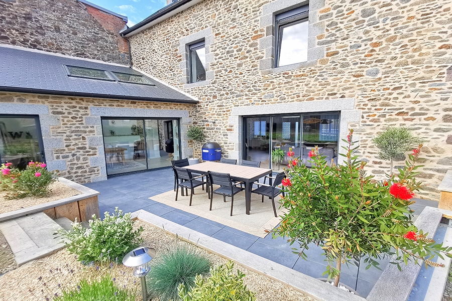 découvrez nos solutions expertes pour la rénovation de maison en pierre, alliant savoir-faire traditionnel et techniques modernes pour valoriser votre patrimoine.