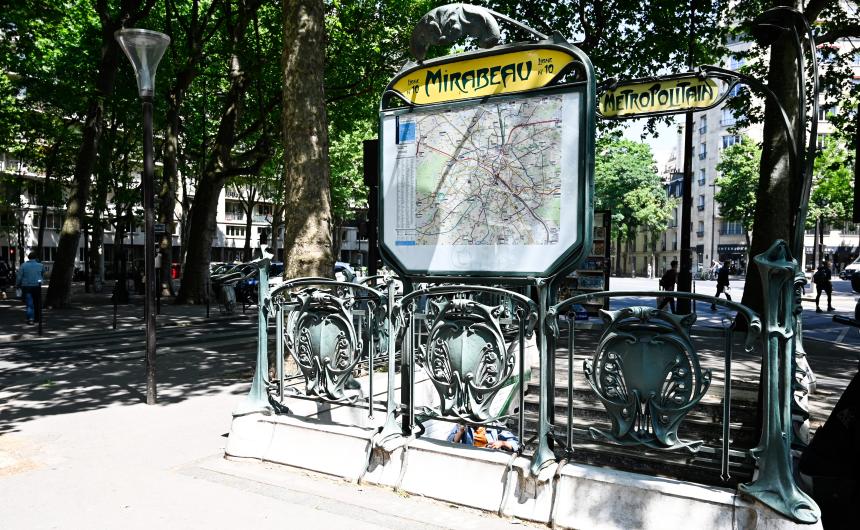 expert en rénovation à paris 10, nous transformons vos espaces avec qualité et savoir-faire. devis gratuit et travaux sur mesure pour votre intérieur.