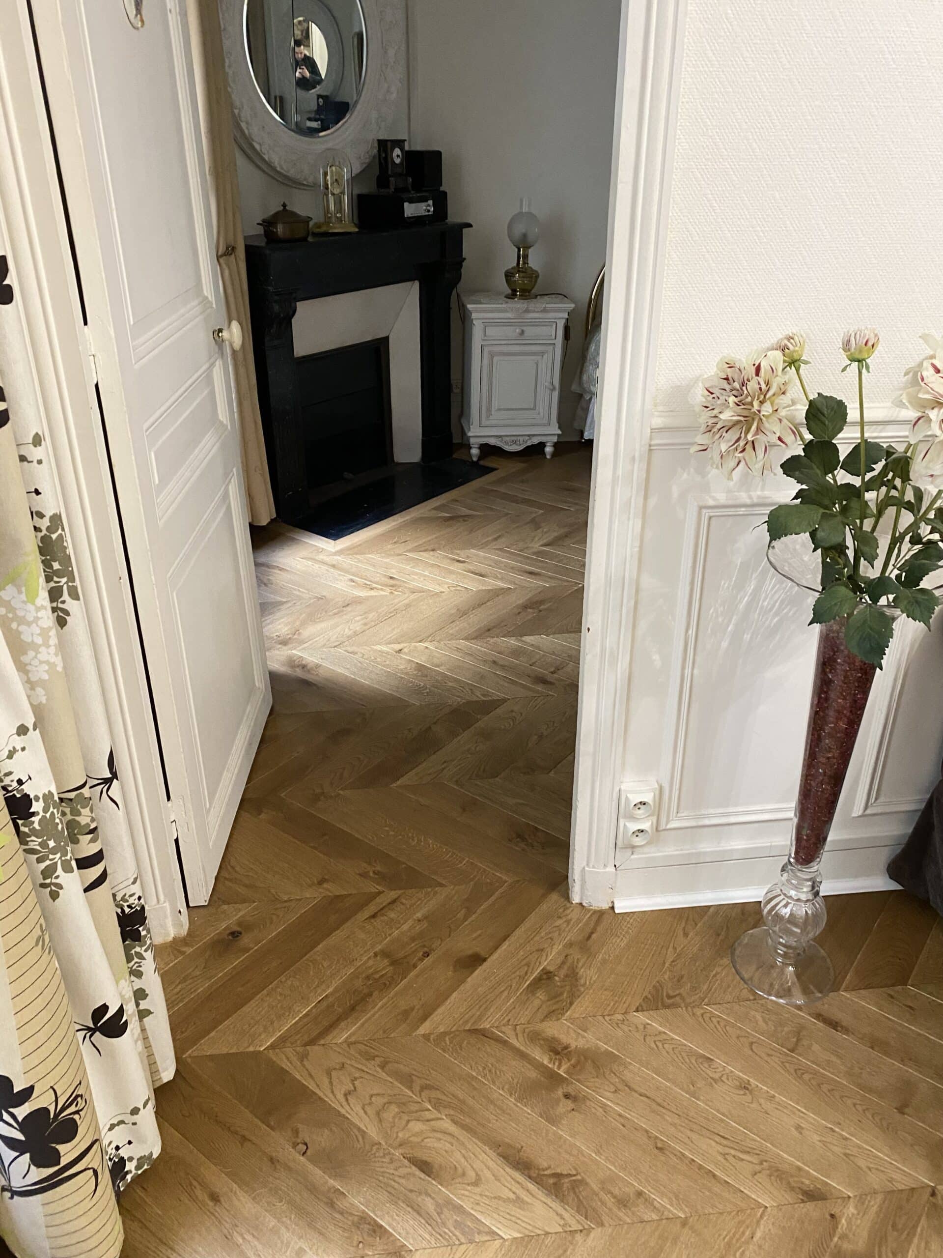 expert en rénovation de parquet dans le 20ème arrondissement de paris : restauration, ponçage et vitrification pour un sol impeccable et durable.