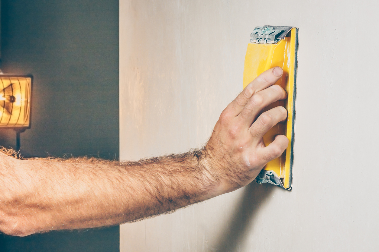 découvrez nos services professionnels de rénovation peinture pour transformer vos espaces avec des finitions de qualité et un savoir-faire expert.