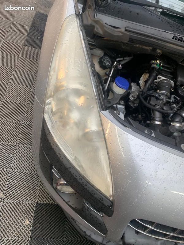 service de rénovation des phares de voiture à paris en 2025 : redonnez éclat et sécurité à vos phares grâce à notre expertise et nos techniques modernes.