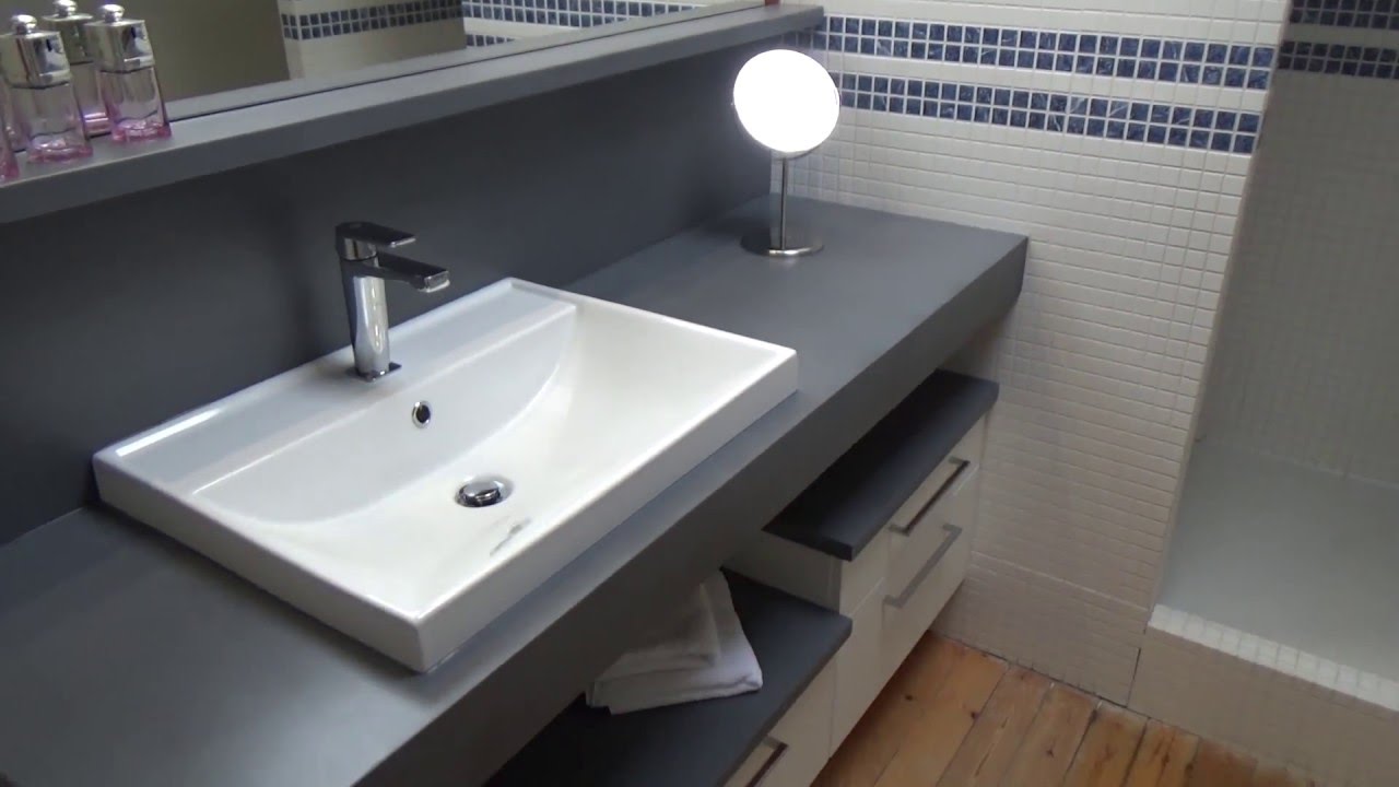 découvrez nos conseils et astuces pour réussir la rénovation du plan de travail de votre salle de bain, alliant style et fonctionnalité.