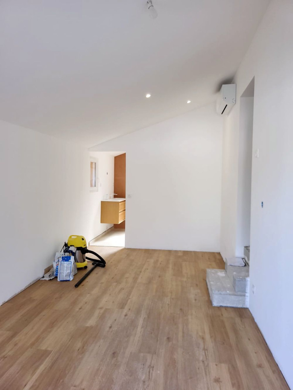 expert en rénovation de salle de bain à rochefort-en-yvelines, nous transformons votre espace avec des solutions modernes et sur mesure pour un confort optimal.