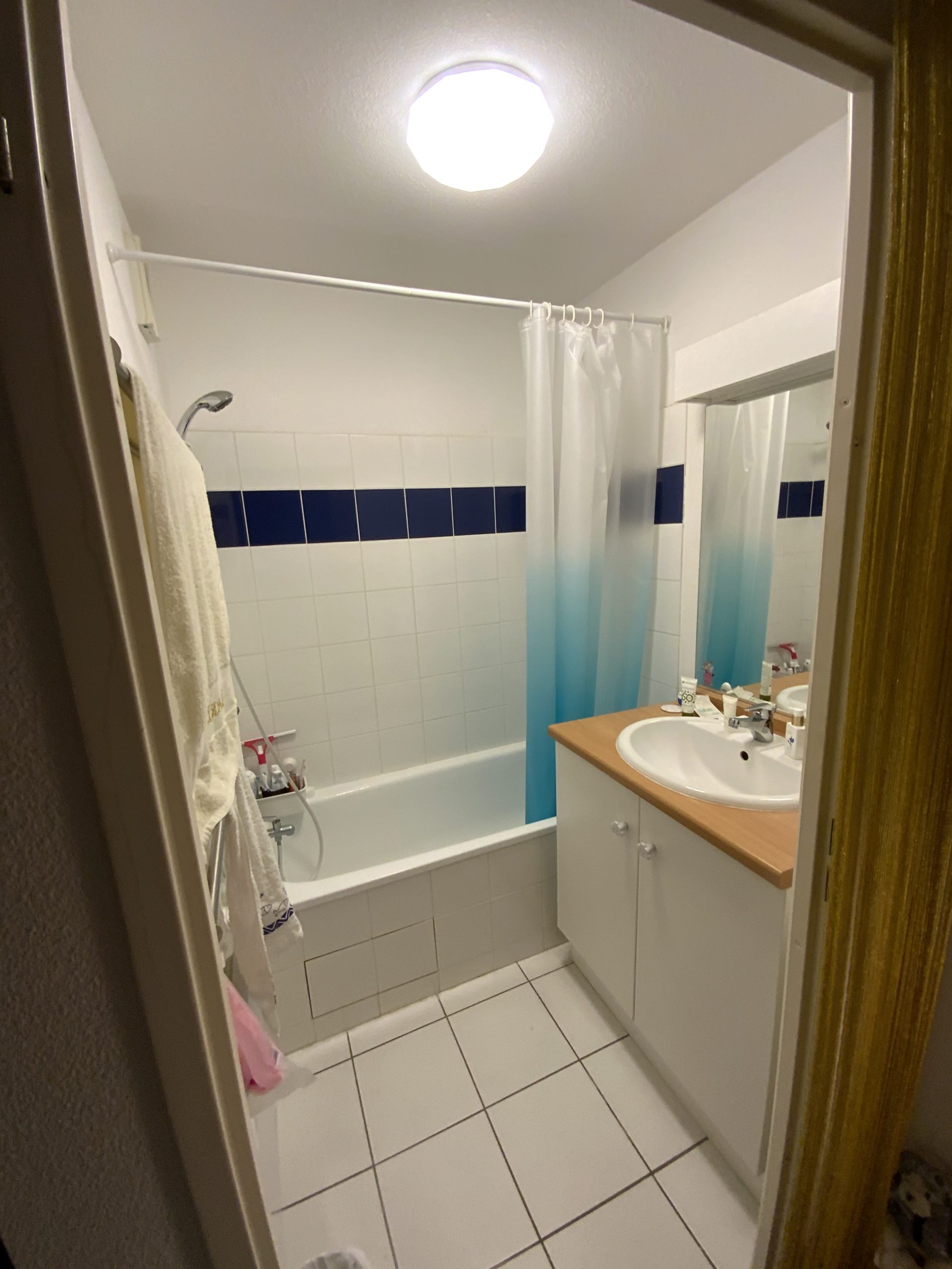 découvrez nos services professionnels de rénovation de salle de bain à saint-léger-en-yvelines pour transformer votre espace en un lieu moderne et confortable.