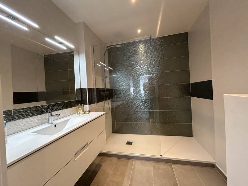 experts en rénovation de salle de bain à vaucresson, nous transformons votre espace avec design et qualité. devis personnalisé et travaux soignés.