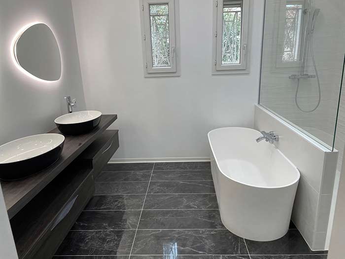 découvrez nos services de rénovation de salle de bain à villepreux (78450). transformez votre espace avec des solutions sur mesure, alliant design moderne et fonctionnalité.