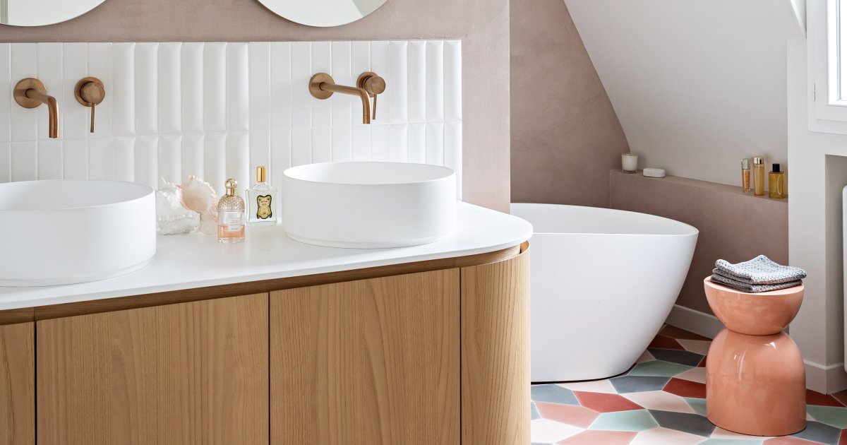 découvrez comment la rénovation de votre salle de bain peut augmenter la valeur de votre maison tout en apportant confort et modernité.