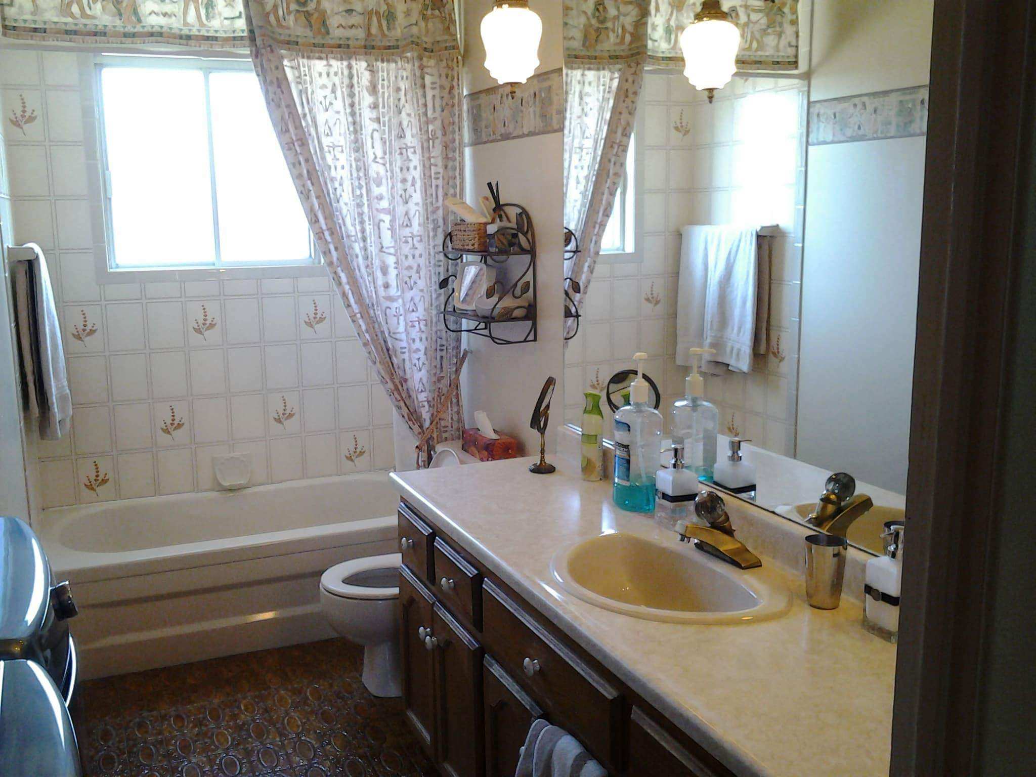 expert en rénovation de salle de bain à chapelle-gauthier, nous transformons votre espace avec des solutions modernes et sur mesure pour allier confort et esthétique.