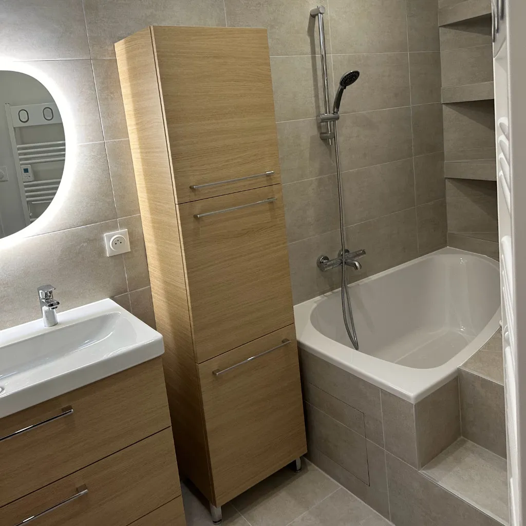 expert en rénovation de salle de bain au plessis-trévise, nous transformons votre espace avec qualité et savoir-faire. devis gratuit et conseils personnalisés.